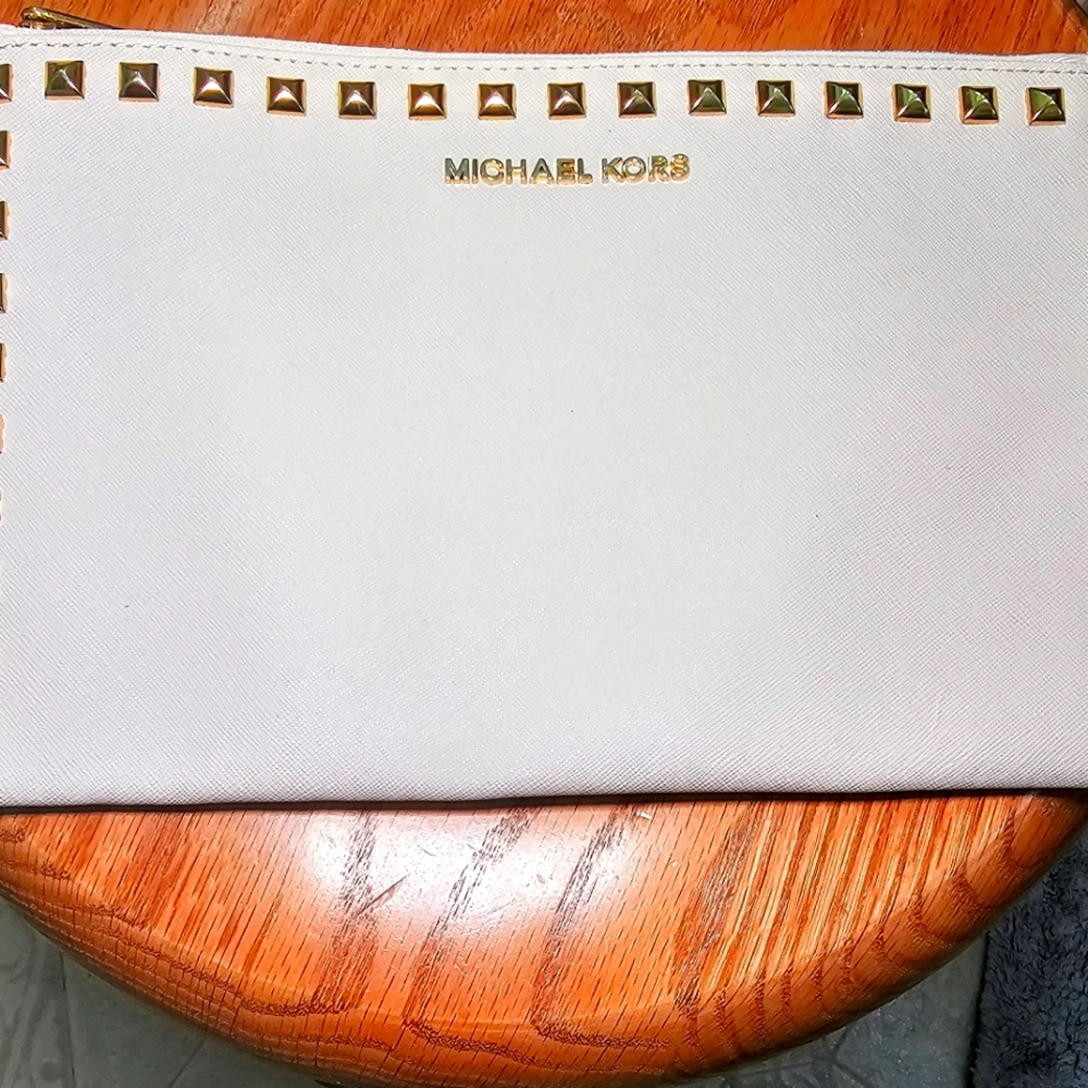 Michael Kors NWOT pouch 13x7